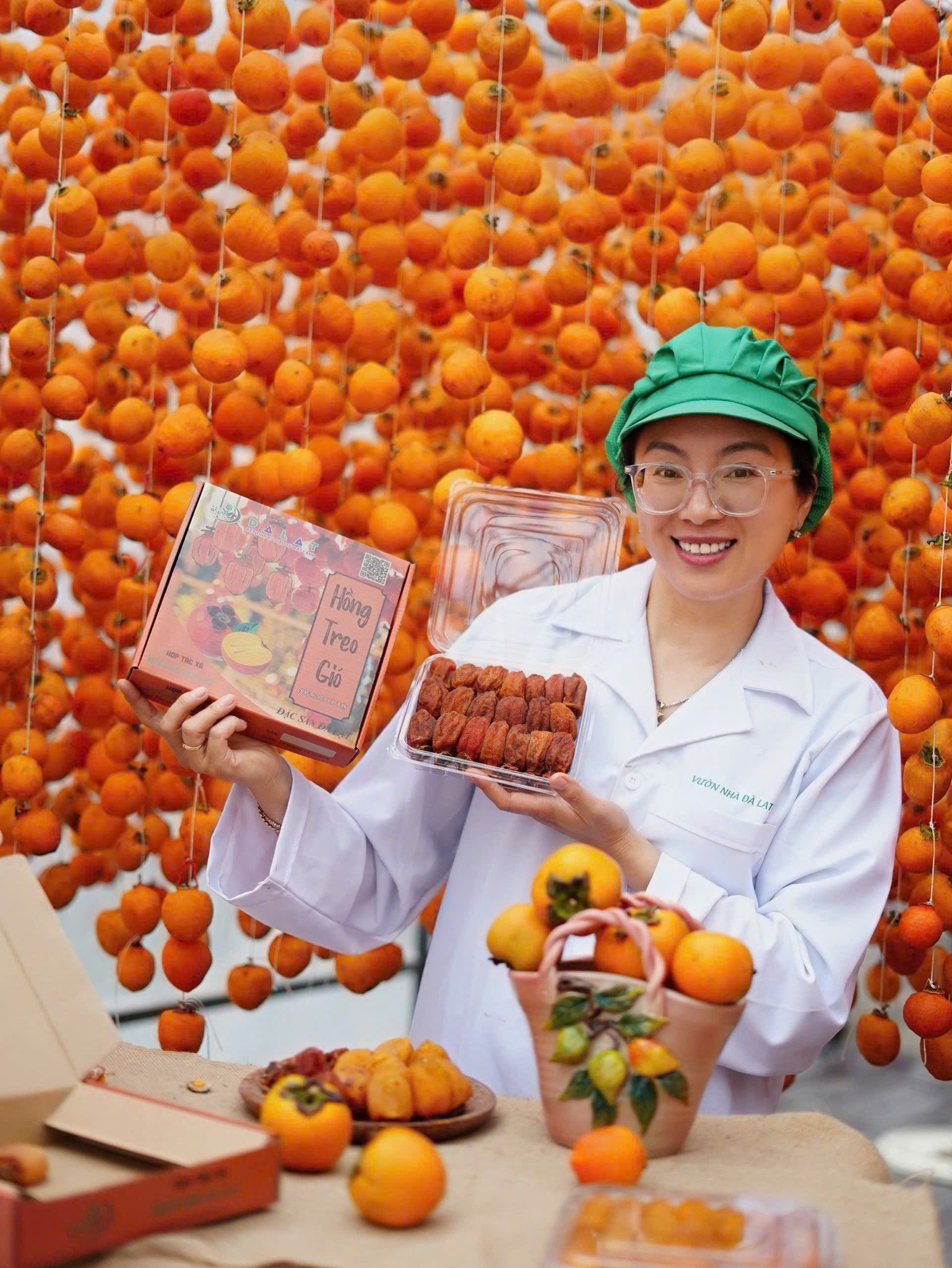 Hồng Treo Gió